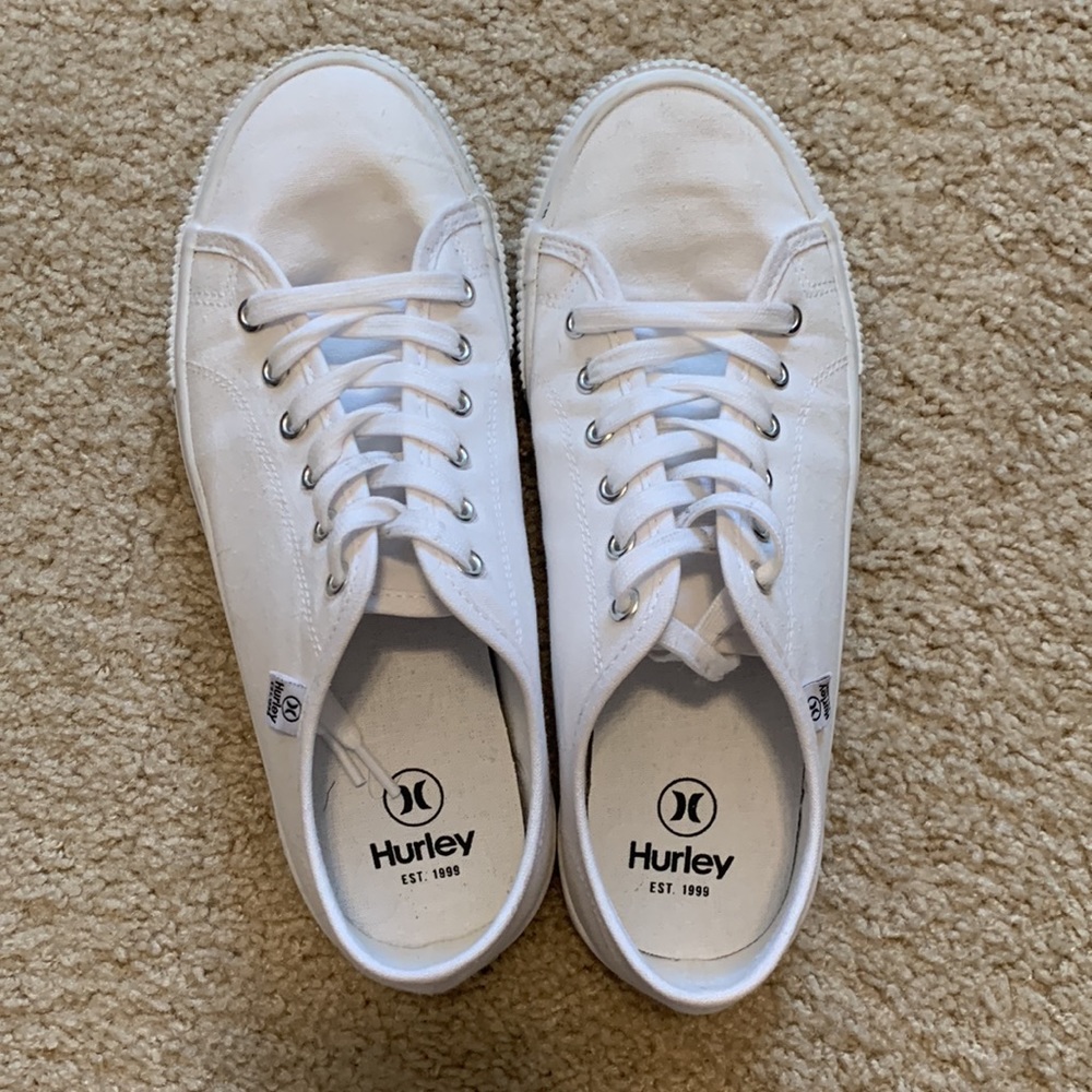 Hurley Women Carrie Lace-Up Canvas Sneaker - Size 8